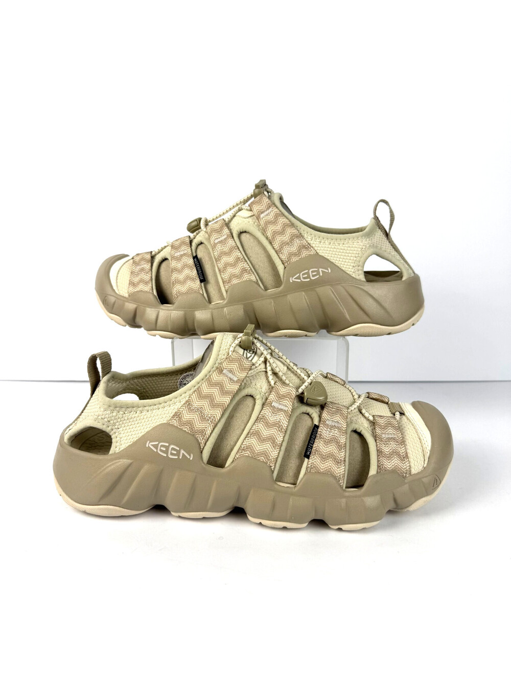 NWOT Keen Hyperport H2 Mens 8 Beige Tan Waterproof Outdoor Sandals Shoes